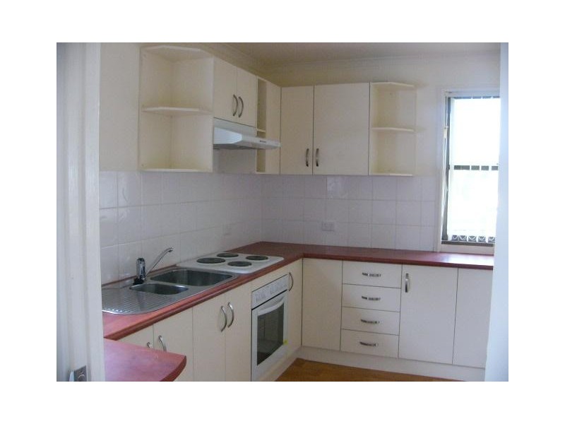 Braken Street, Armidale NSW 2350