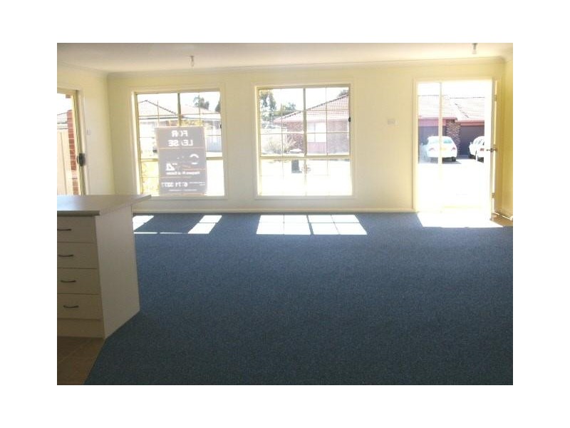 2/2 Conningdale Crescent, Armidale NSW 2350