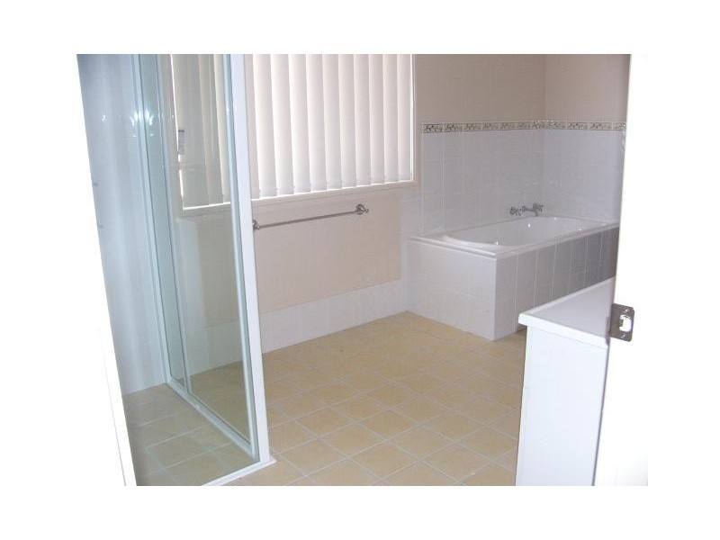 2/15 Conningdale Crescent, Armidale NSW 2350