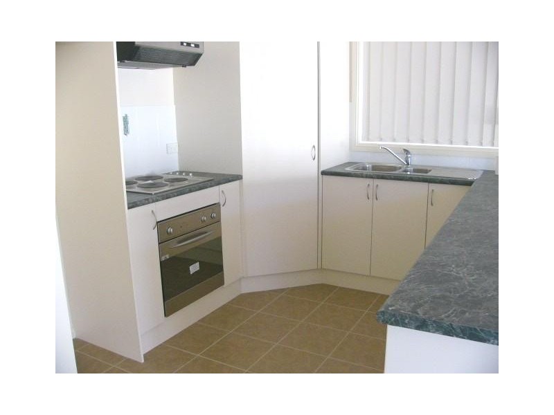 2/16 Conningdale Crescent, Armidale NSW 2350