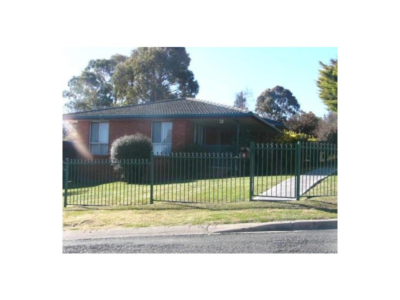 2/1 High Street, Armidale NSW 2350
