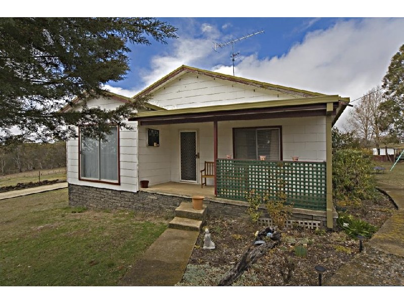20 Green Street, Guyra NSW 2365