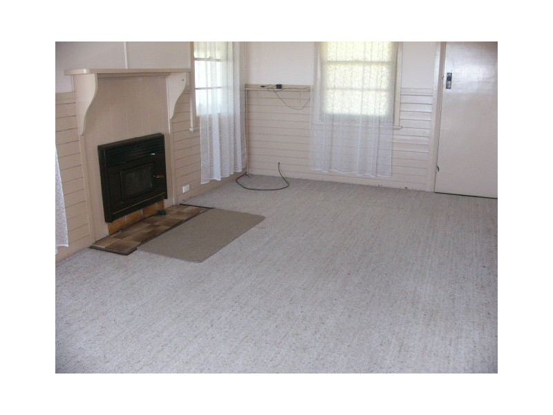 ‘Ellera Cottage Enmore Road, Uralla NSW 2358