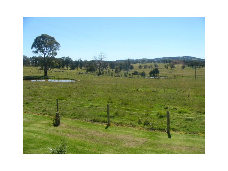 ‘Ellera Cottage Enmore Road, Uralla NSW 2358