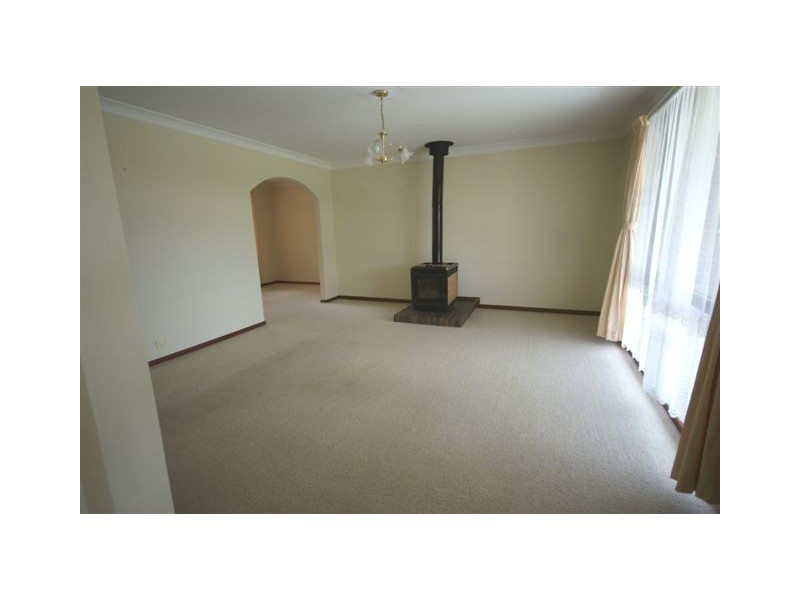 2 Peters Place, Armidale NSW 2350