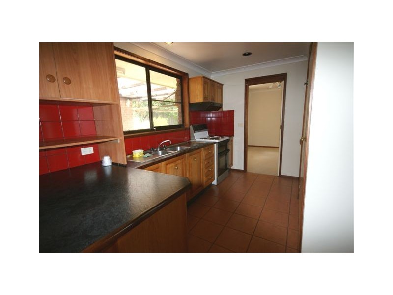2 Peters Place, Armidale NSW 2350