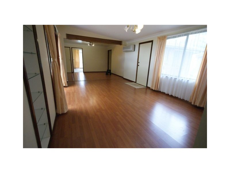 2 Peters Place, Armidale NSW 2350