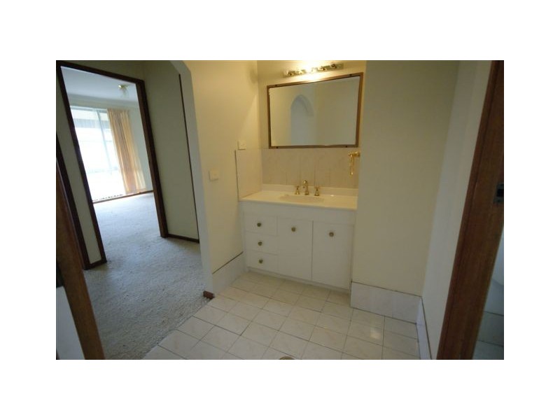 2 Peters Place, Armidale NSW 2350