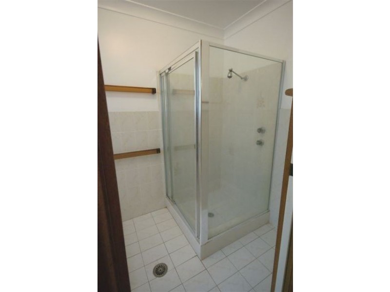 2 Peters Place, Armidale NSW 2350