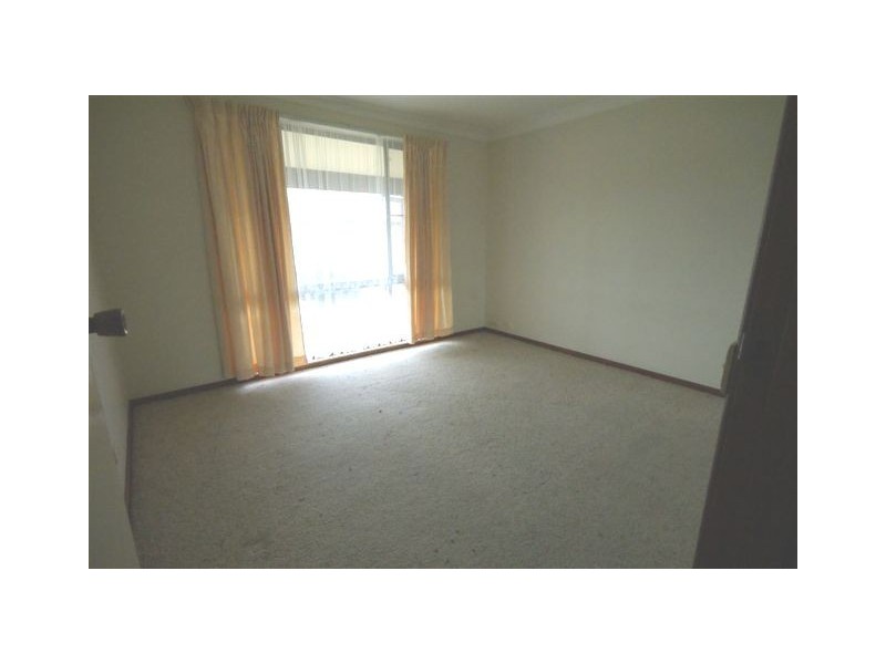 2 Peters Place, Armidale NSW 2350