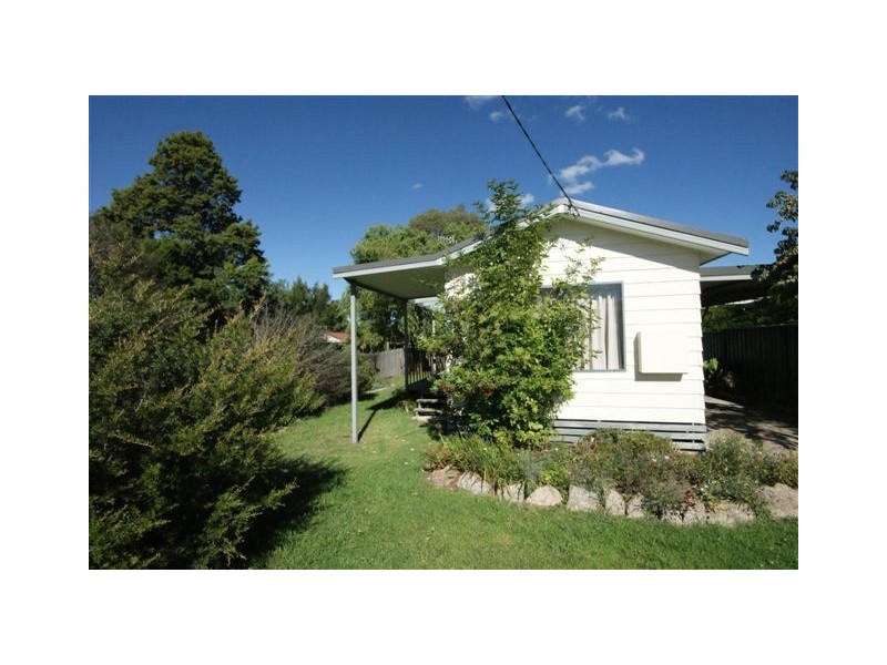 7 Monckton Avenue, Armidale NSW 2350