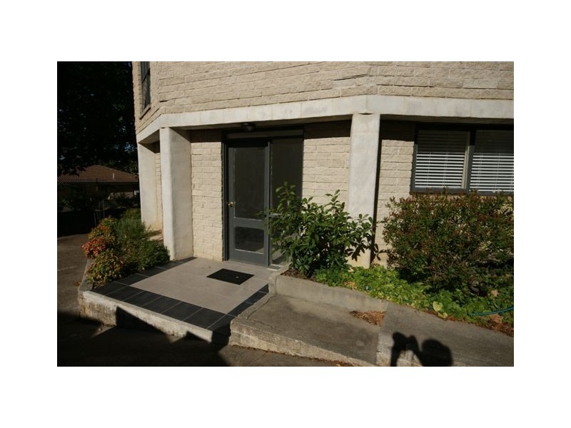 2/13 Turner Street, Armidale NSW 2350