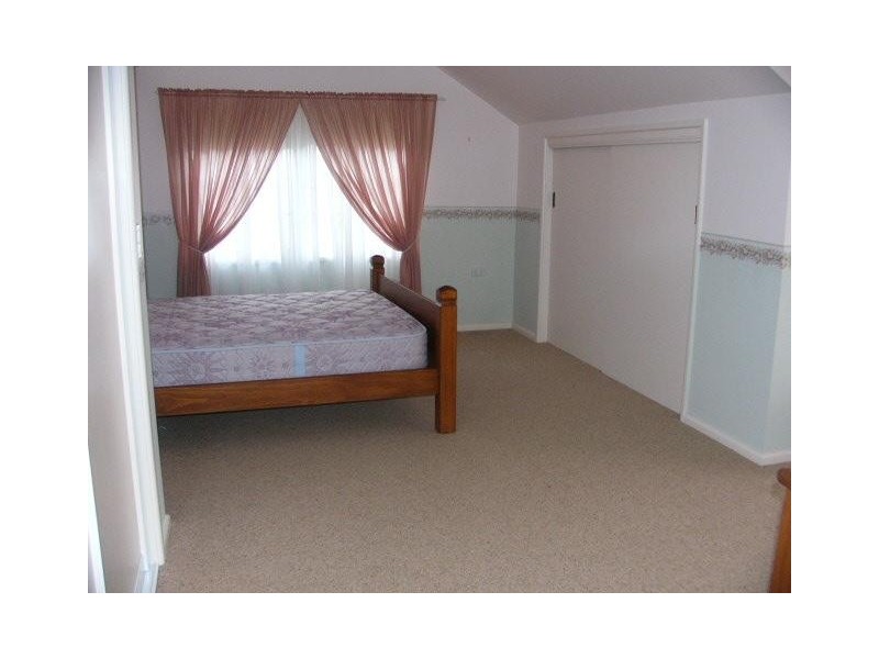 9 Thompson Street, Armidale NSW 2350