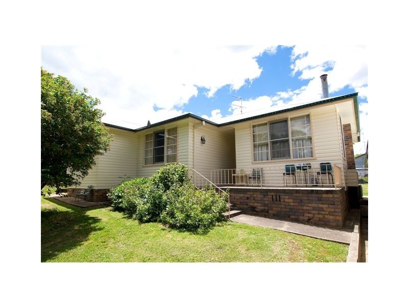 2 College Avenue, Armidale NSW 2350