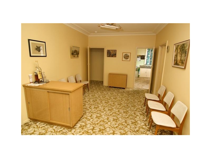 2 College Avenue, Armidale NSW 2350