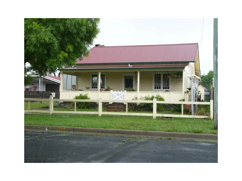 288 Dumaresq Street, Armidale NSW 2350