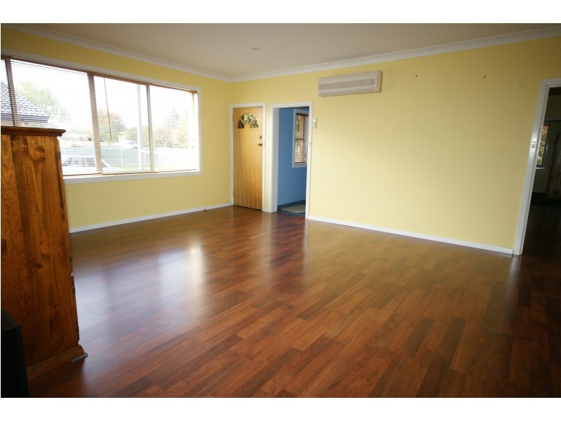 83 Queen Elizabeth Drive, Armidale NSW 2350