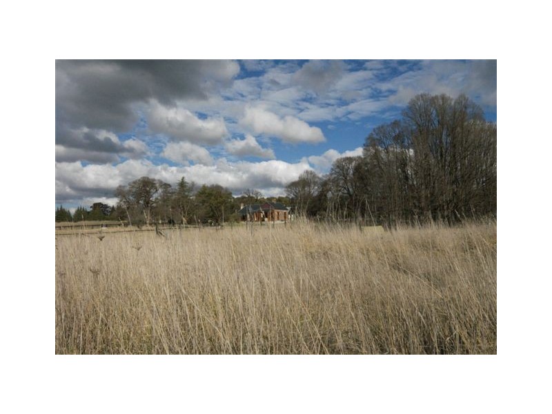 47 Rowlands Road, Armidale NSW 2350