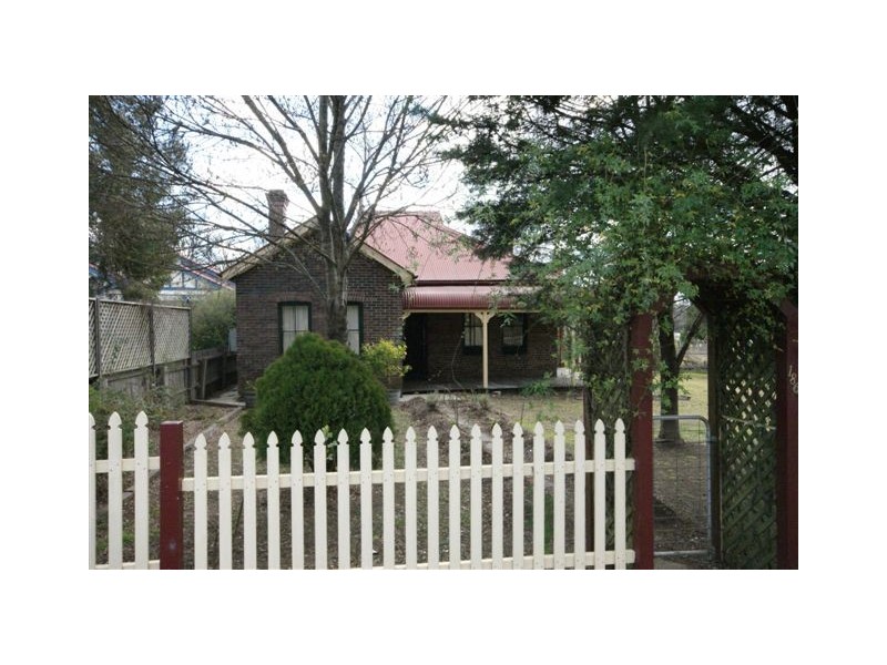 186 Miller Street, Armidale NSW 2350