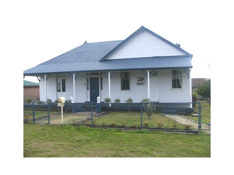 206  Falconer Street, Guyra NSW 2365