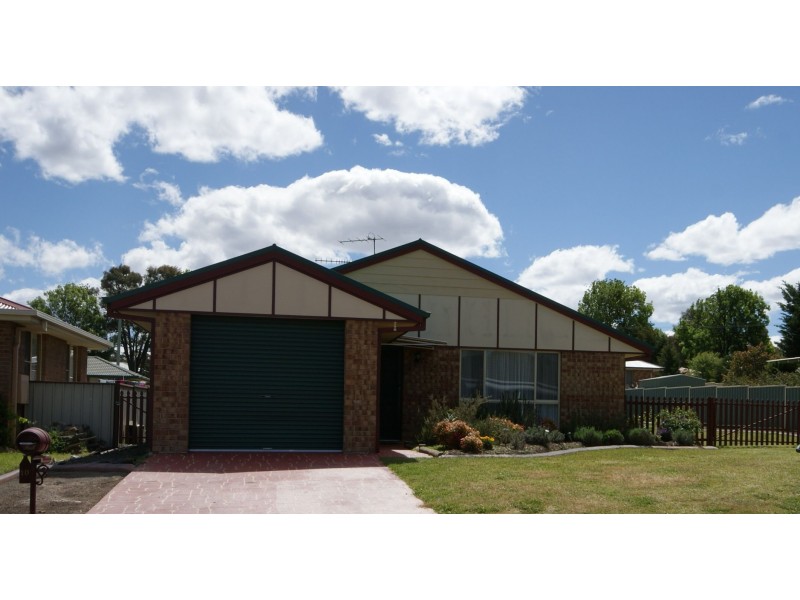 10 Aldred Avenue, Armidale NSW 2350