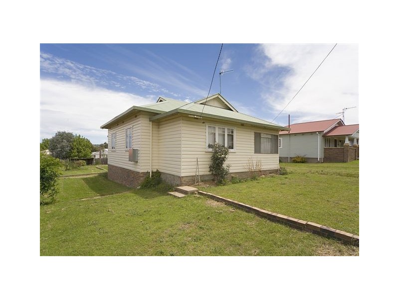 30 Newton Street, Armidale NSW 2350