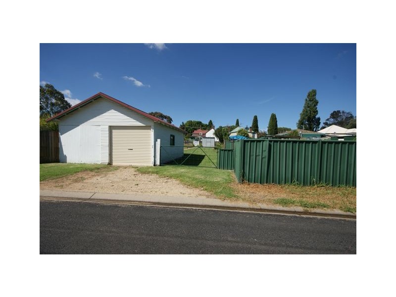 261 Rusden Street, Armidale NSW 2350