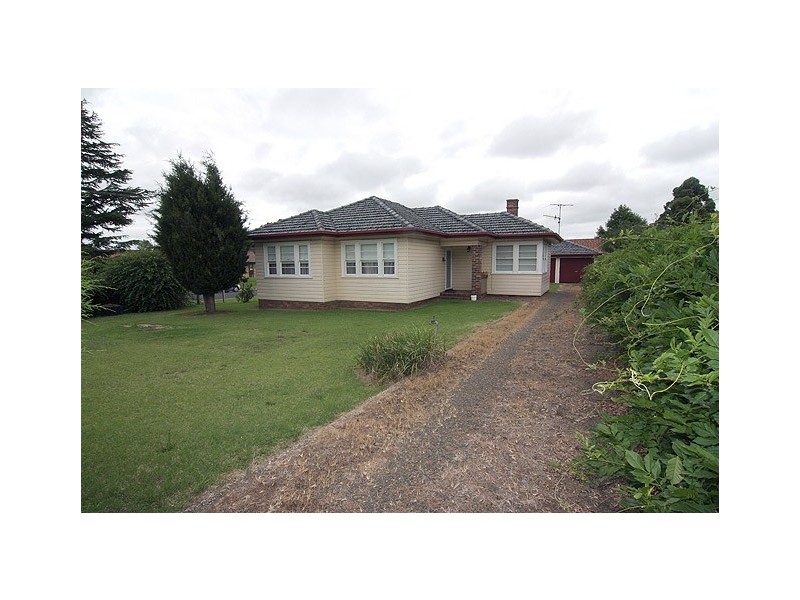 Cnr Elm Avenue & Claude Street, Armidale NSW 2350