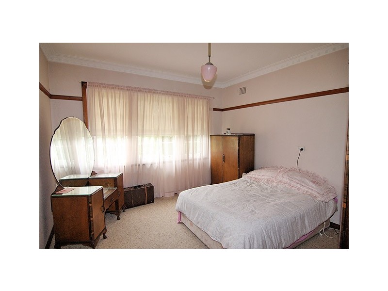 Cnr Elm Avenue & Claude Street, Armidale NSW 2350