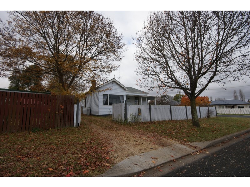 79 DONNELLY STREET, Armidale NSW 2350