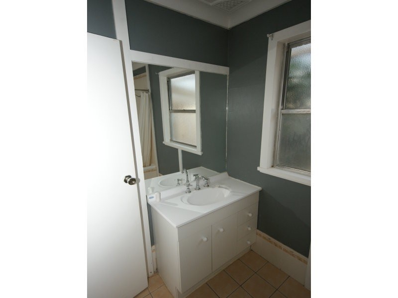 32 Enid Street, Armidale NSW 2350