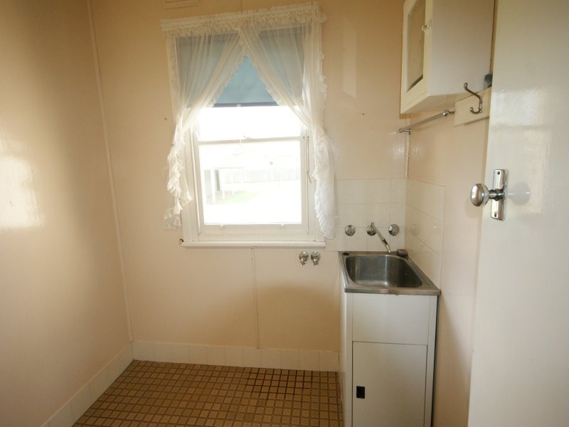 51 Mossman Street, Armidale NSW 2350