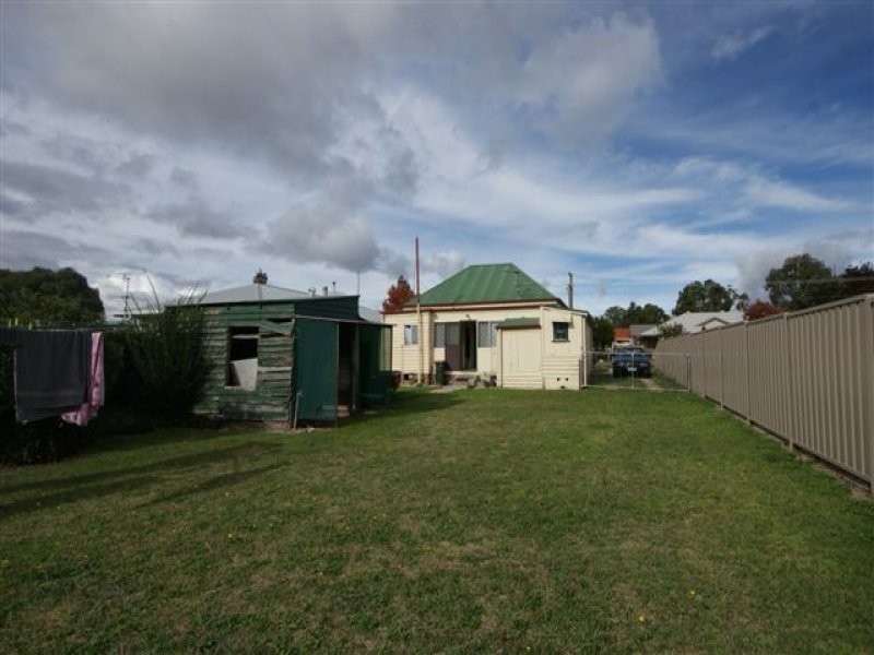 88 Douglas Street, Armidale NSW 2350