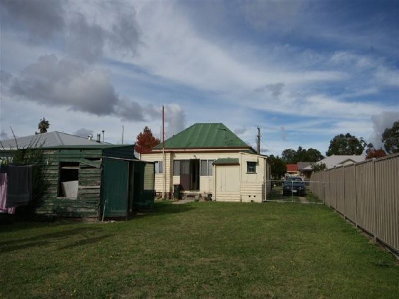 88 Douglas Street, Armidale NSW 2350