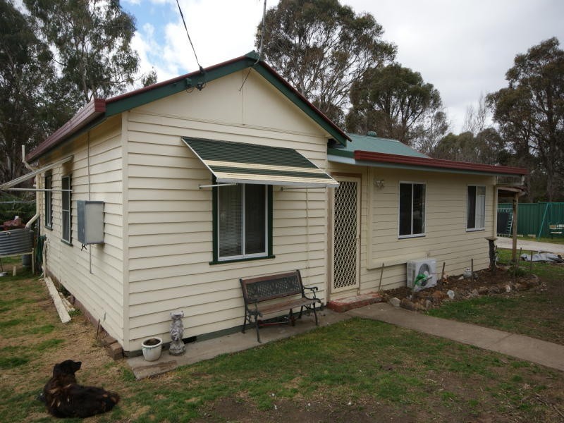 39A Waterfall Way, Armidale NSW 2350