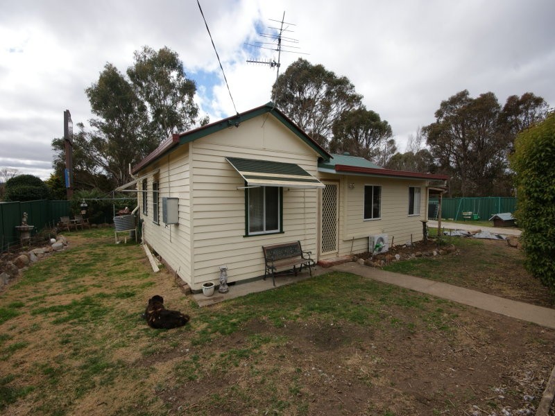 39A Waterfall Way, Armidale NSW 2350