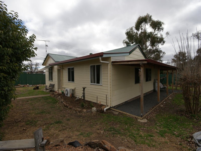39A Waterfall Way, Armidale NSW 2350