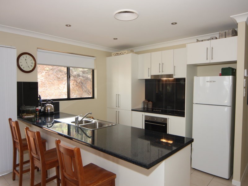 30 Golden Grove, Armidale NSW 2350