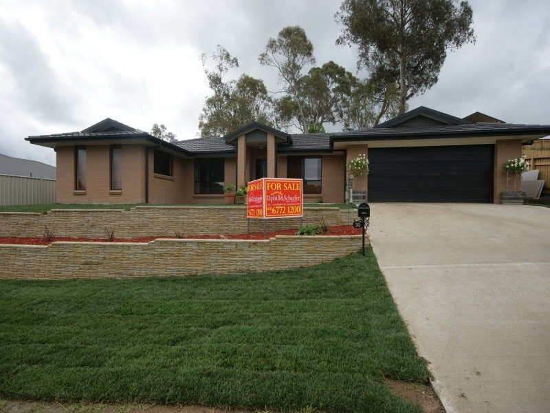 30 Golden Grove, Armidale NSW 2350