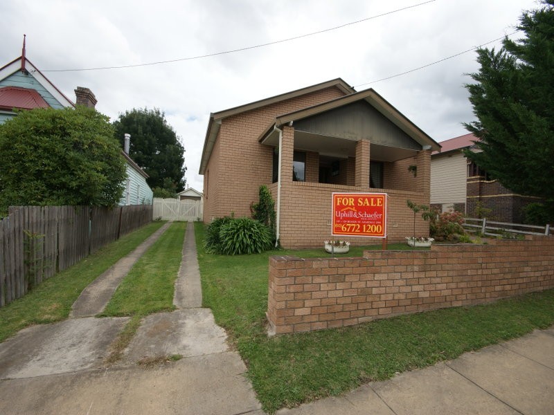 12 Marsh Street, Armidale NSW 2350