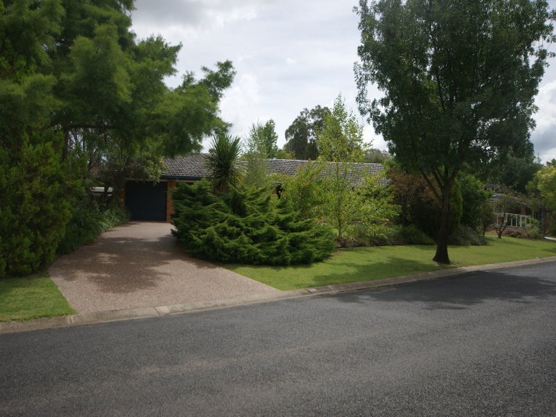 5 Kathleen Crescent, Armidale NSW 2350