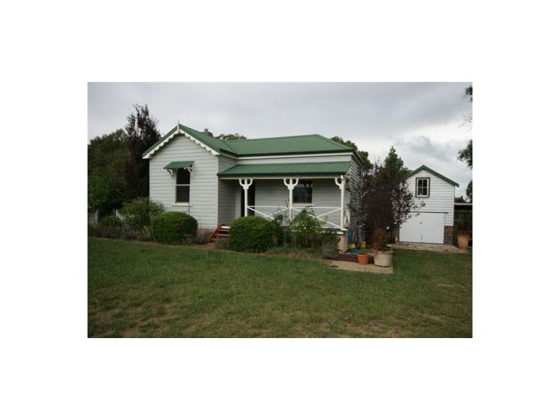 51 Budumba Road, Armidale NSW 2350