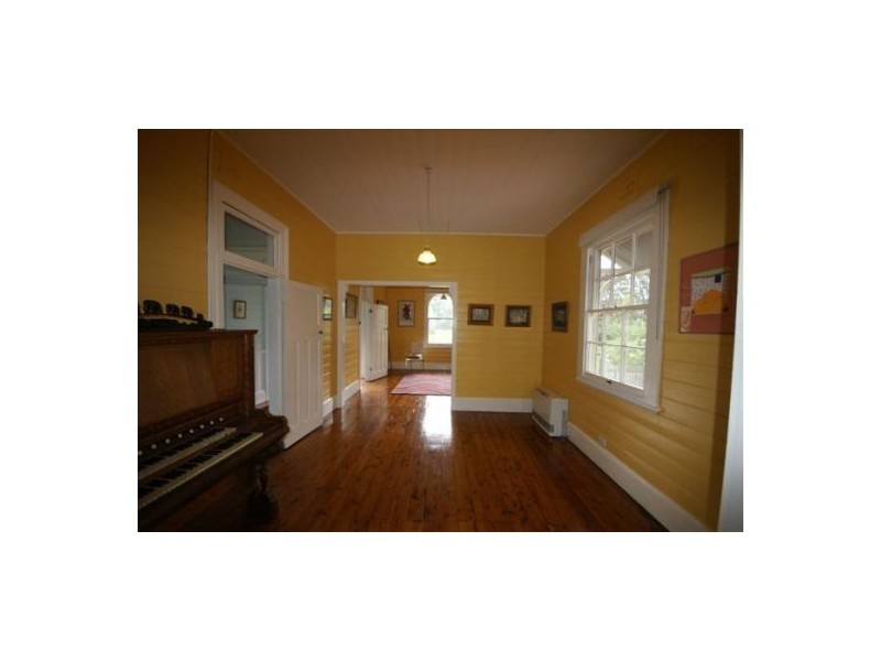 51 Budumba Road, Armidale NSW 2350