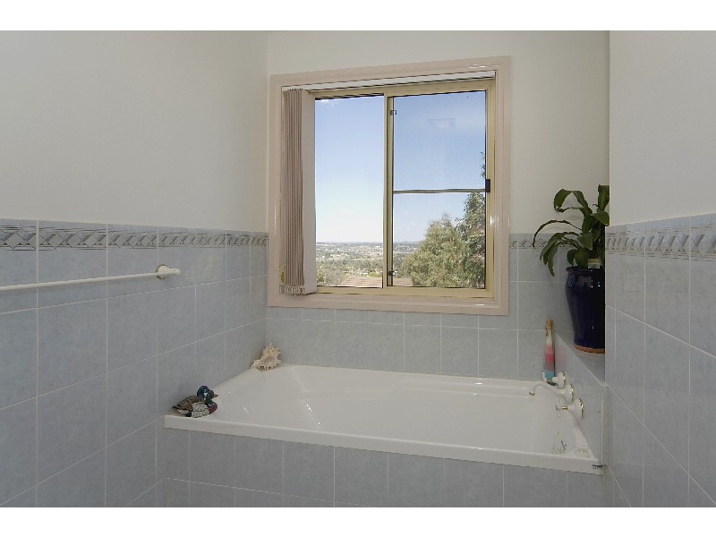51 Chestnut Avenue, Armidale NSW 2350