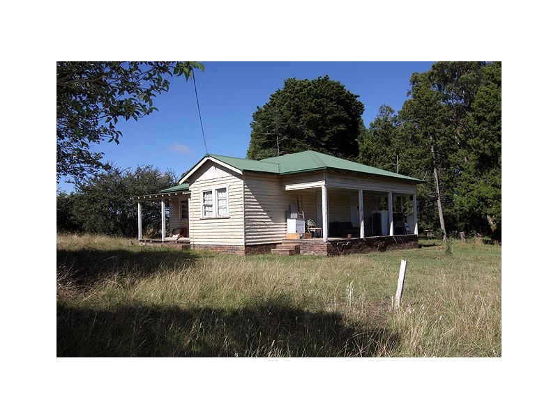 187  Clarks Road,, Armidale NSW 2350