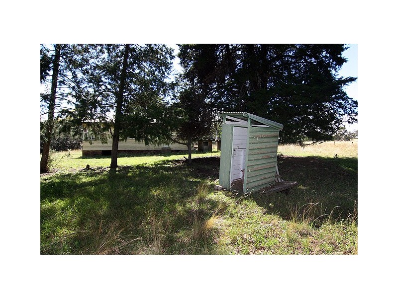 187  Clarks Road,, Armidale NSW 2350