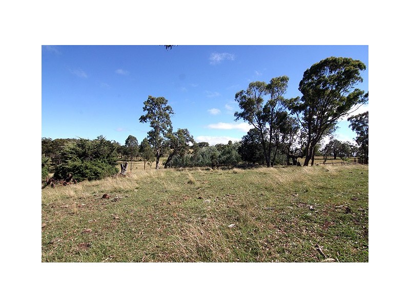 187  Clarks Road,, Armidale NSW 2350