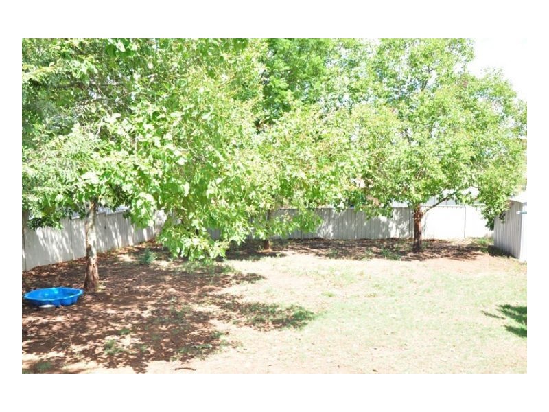 8 Wallamoul Street, Tamworth NSW 2340