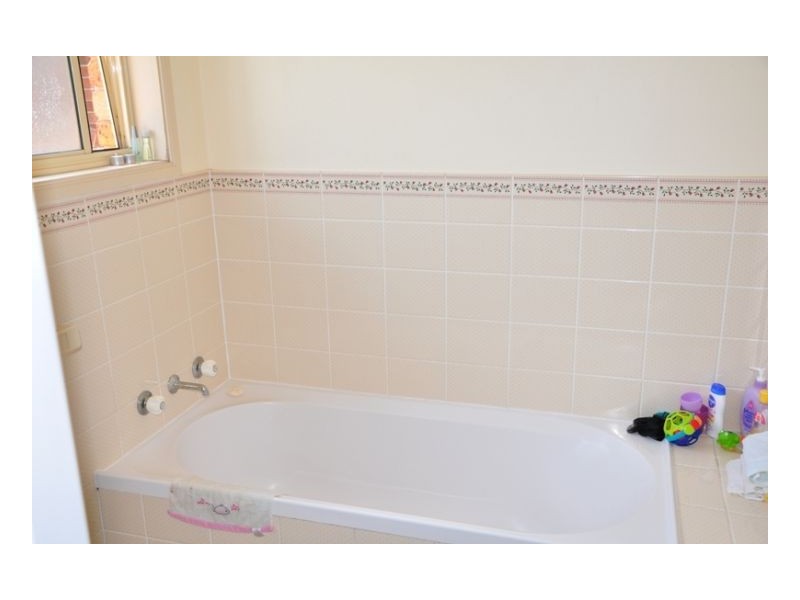 8 Wallamoul Street, Tamworth NSW 2340
