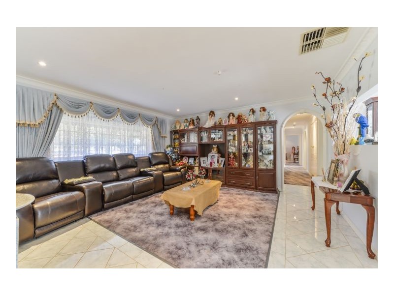17 Dangar Crescent, Kingswood NSW 2340